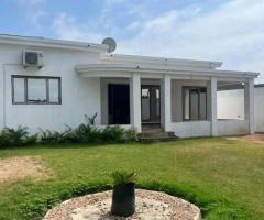 Vende-se Moradia Tipo 3 Suíte em Nkobe, Zona das Quintas